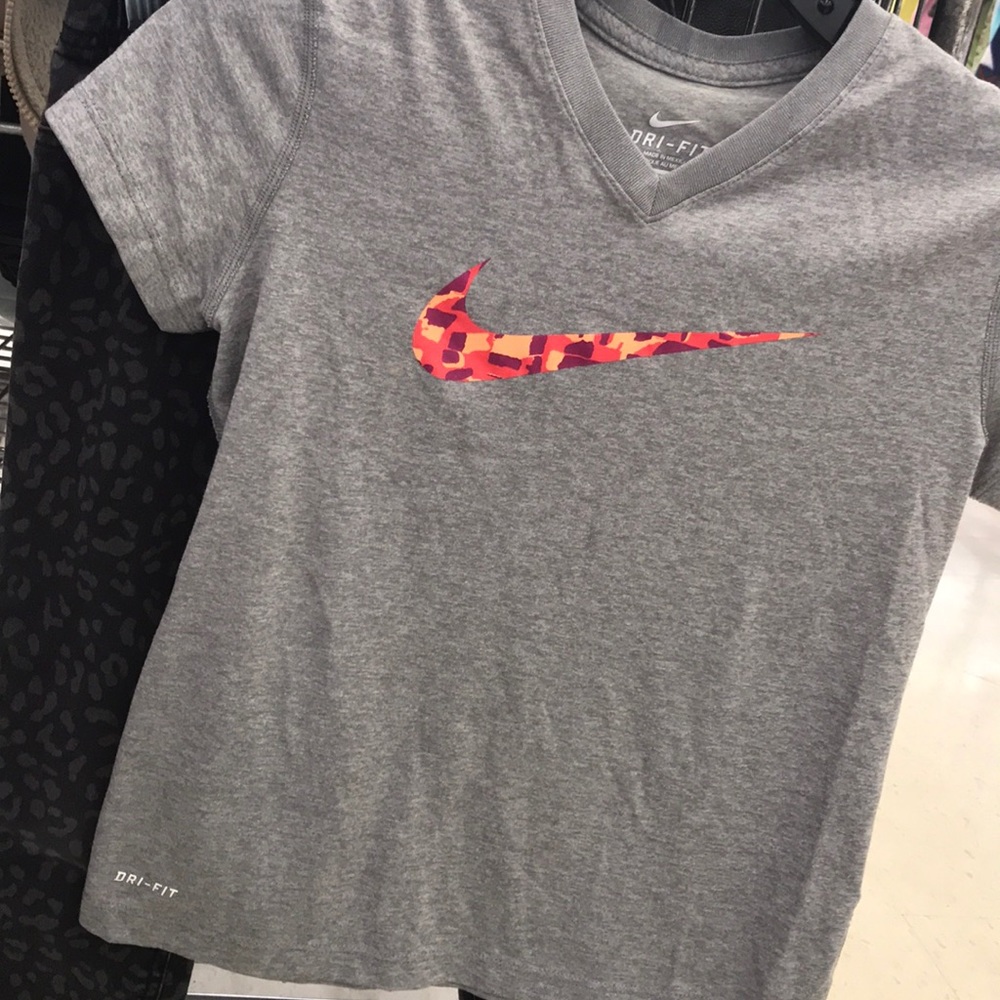 Girls M Nike shirt